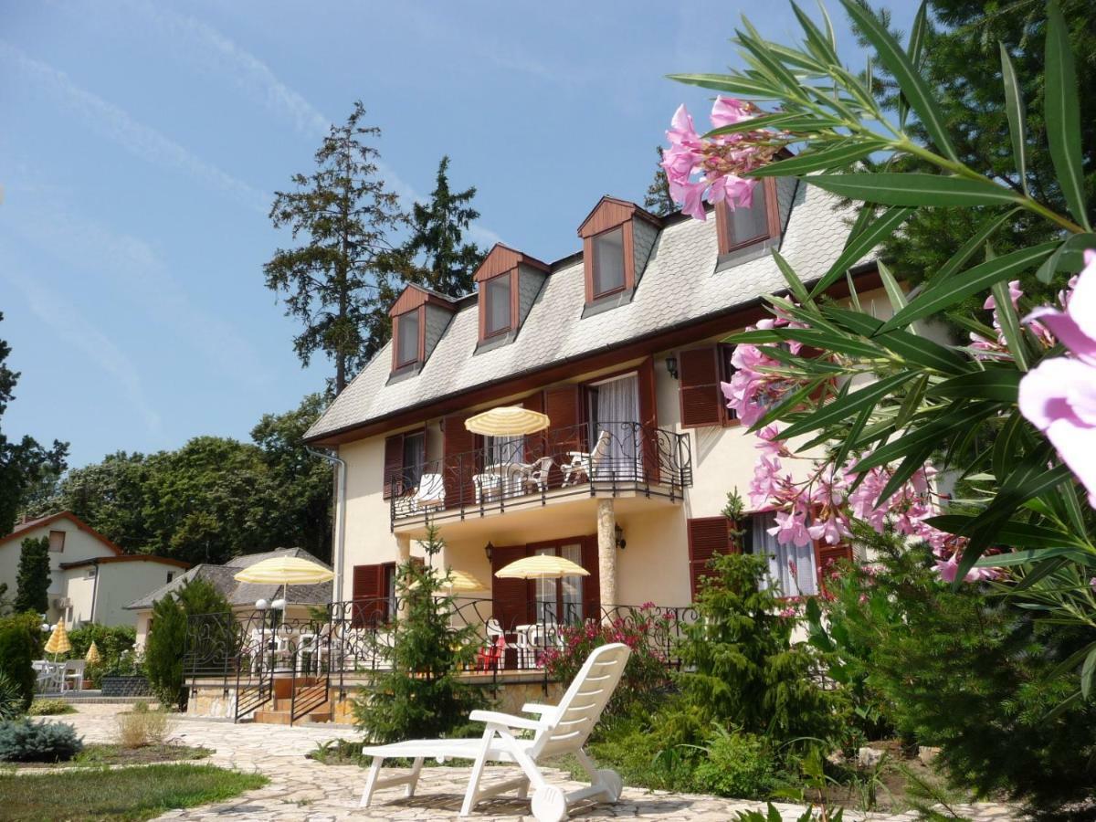 Balaton Art Guesthouse Балатонсемеш Экстерьер фото