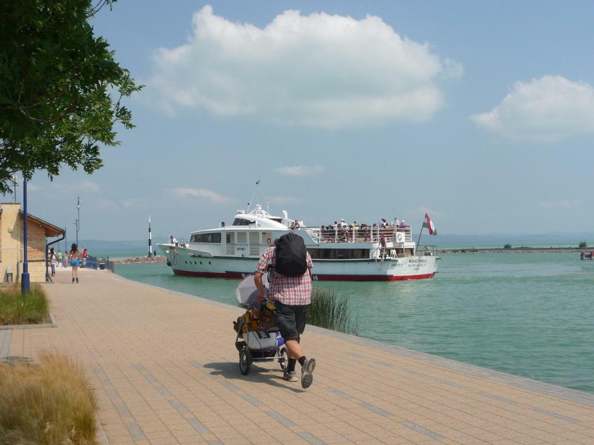 Balaton Art Guesthouse Балатонсемеш Экстерьер фото