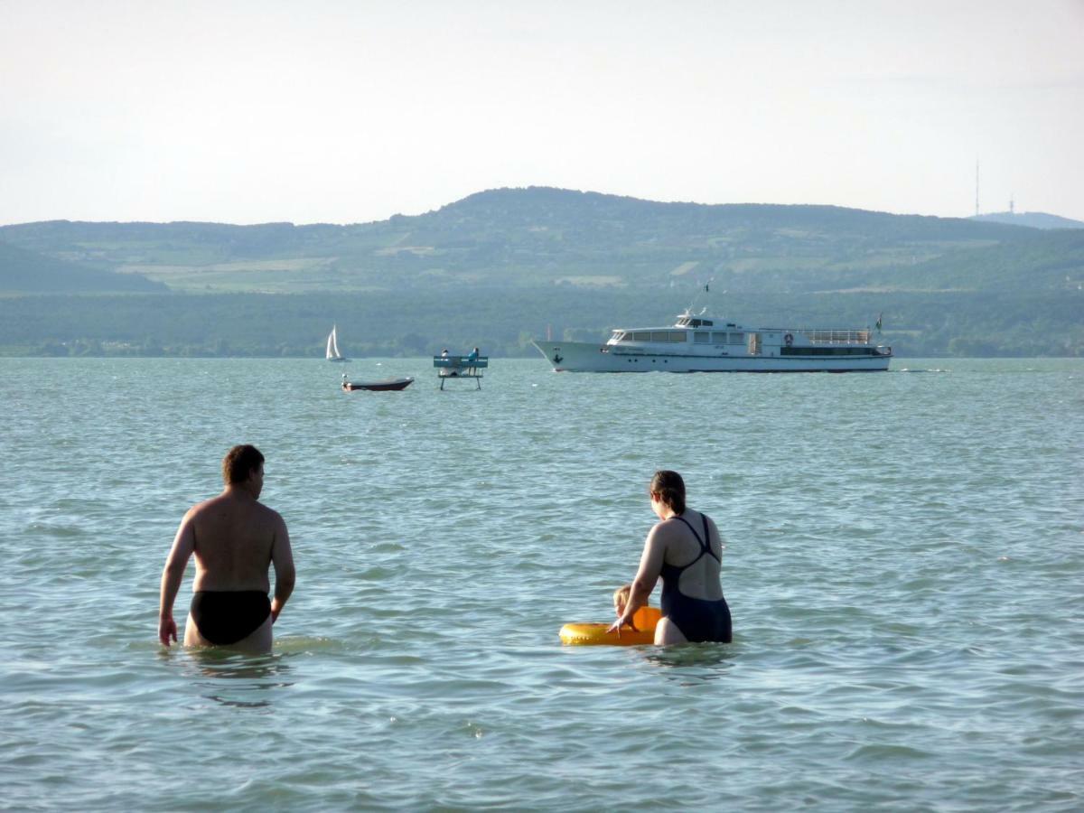 Balaton Art Guesthouse Балатонсемеш Экстерьер фото